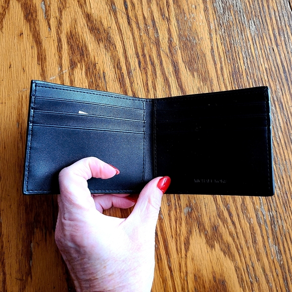 👀50% OFF - NWT‼️ Michael Kors Men's Slim Bi-Fold Wallet - Picture 3 of 8
